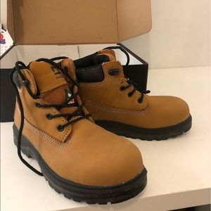 Steel toe boots